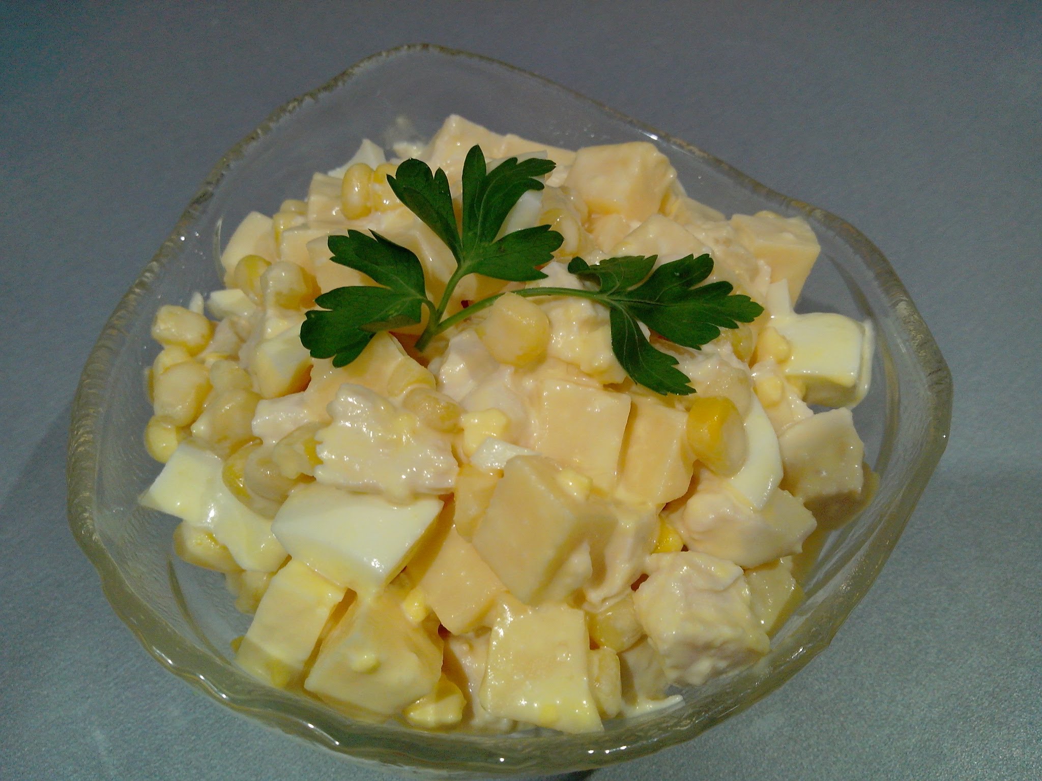 Salata Mistress (nar ile reçete). Yemek pişirme yolları Salata Mistress (nar ile reçete). Yemek pişirme yolları
