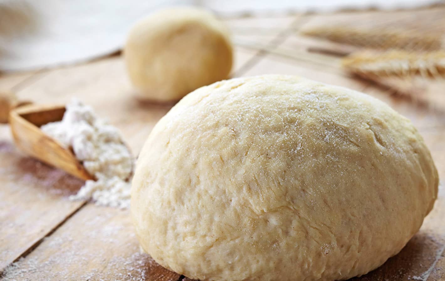 Pişirilmiş kekler ve şekersiz turtalar için bir maya hamuru nasıl pişirilir Pişirilmiş kekler ve şekersiz turtalar için bir maya hamuru nasıl pişirilir